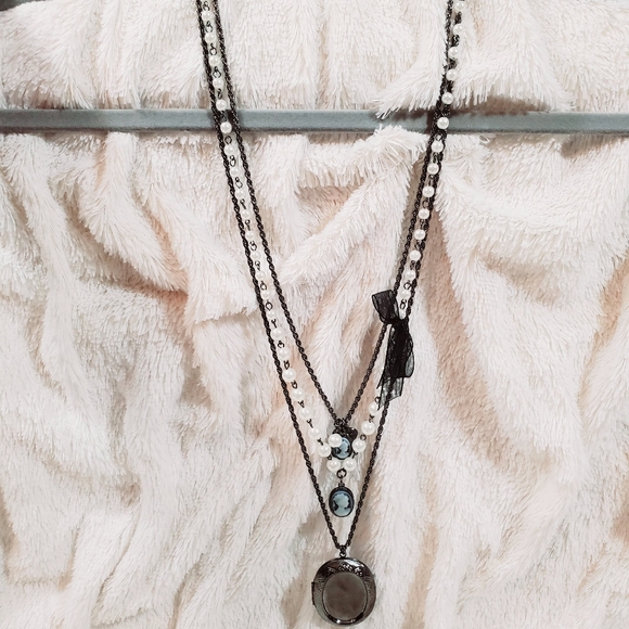 Layered Locket - Picture 2 of 5